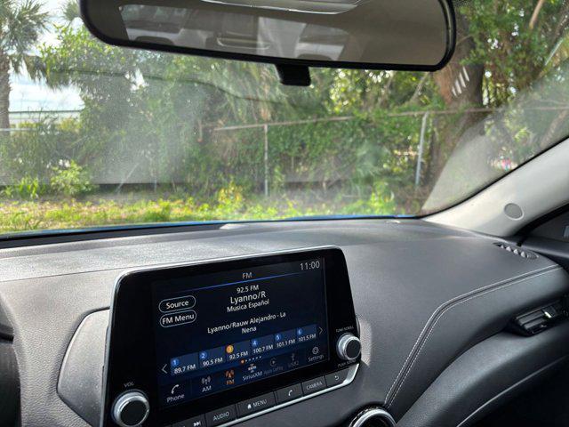 Photo of 2024 Electric Blue Metallic Nissan Sentra