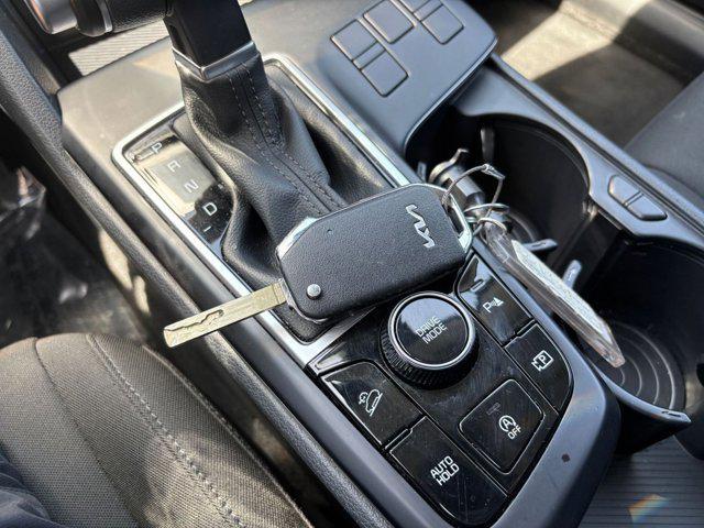 Photo of 2024 Steel Gray Kia Sportage