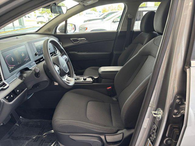 Photo of 2024 Steel Gray Kia Sportage