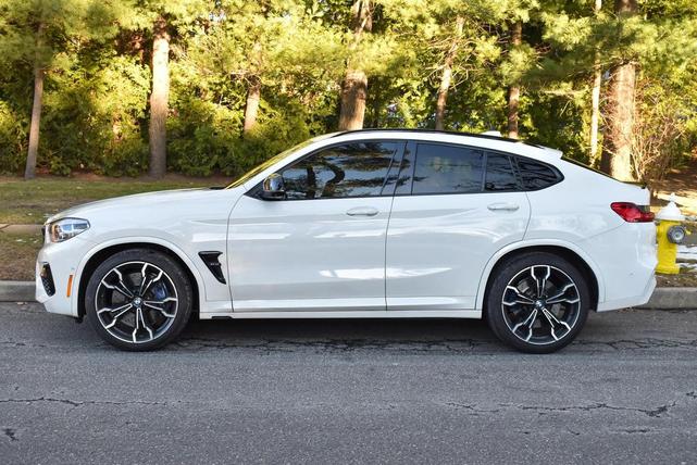 Photo of 2021 Alpine White BMW X4 M