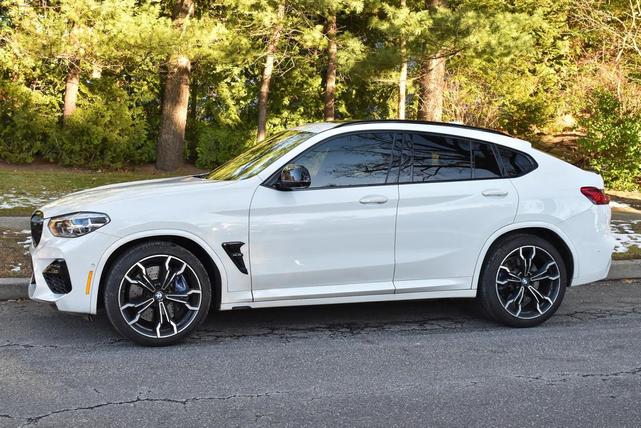 Photo of 2021 Alpine White BMW X4 M
