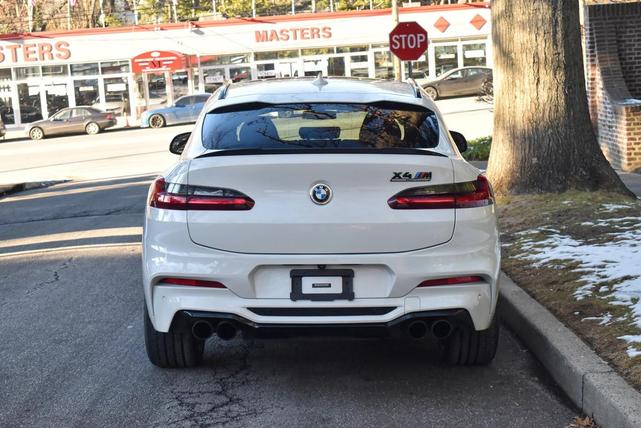 Photo of 2021 Alpine White BMW X4 M