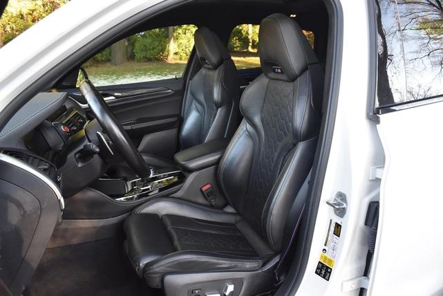 Photo of 2021 Alpine White BMW X4 M