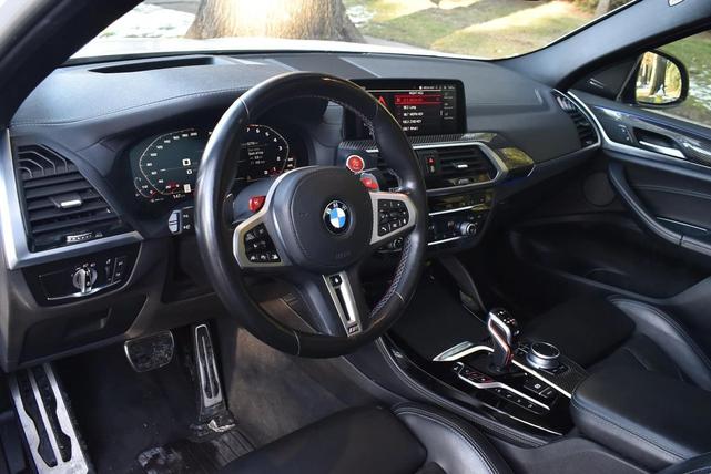 Photo of 2021 Alpine White BMW X4 M