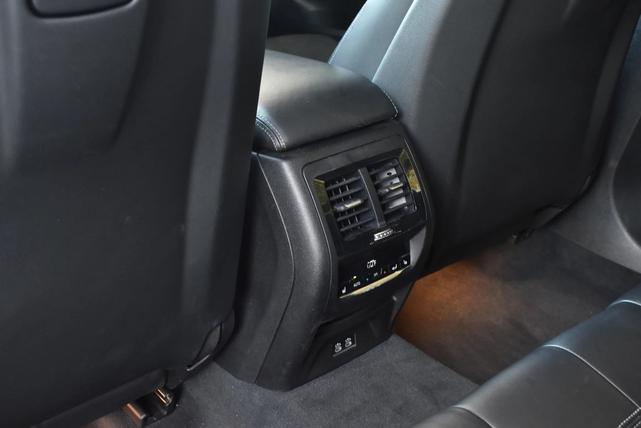 Photo of 2021 Alpine White BMW X4 M