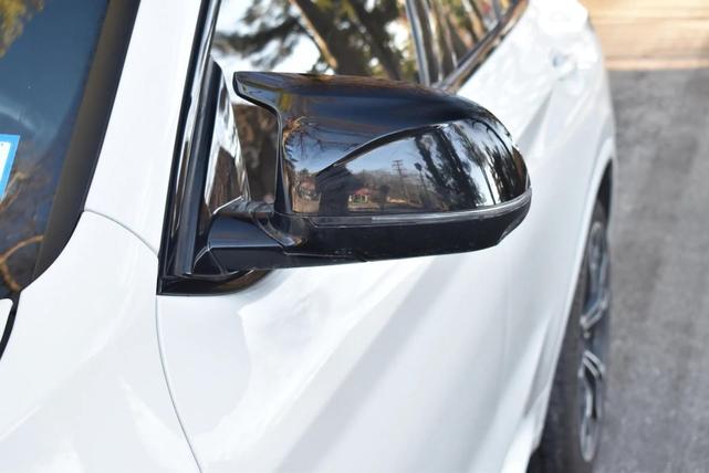 Photo of 2021 Alpine White BMW X4 M