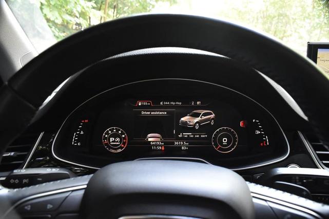 Photo of 2019 Grey Audi Q7