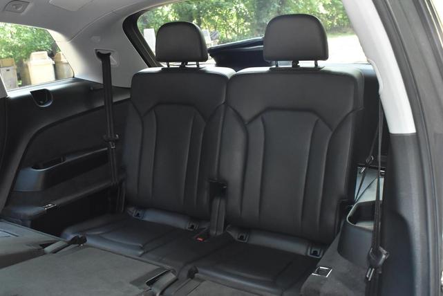 Photo of 2019 Grey Audi Q7