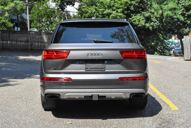 Photo of 2019 Grey Audi Q7