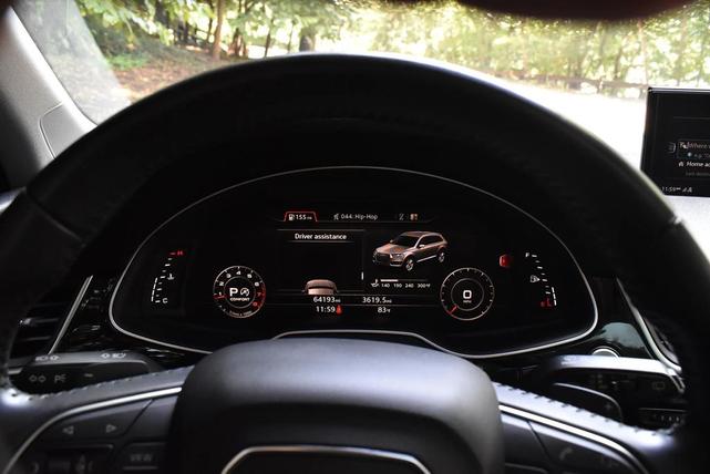 Photo of 2019 Grey Audi Q7