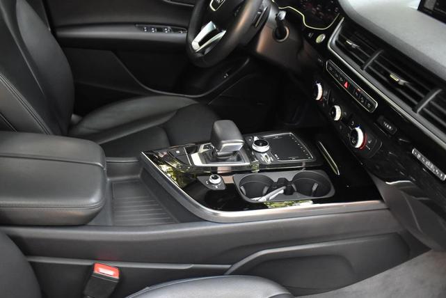 Photo of 2019 Grey Audi Q7