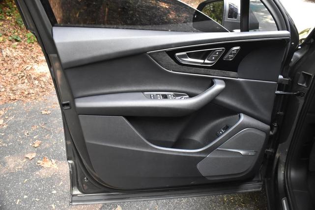 Photo of 2019 Grey Audi Q7