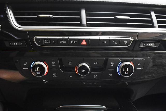 Photo of 2019 Grey Audi Q7