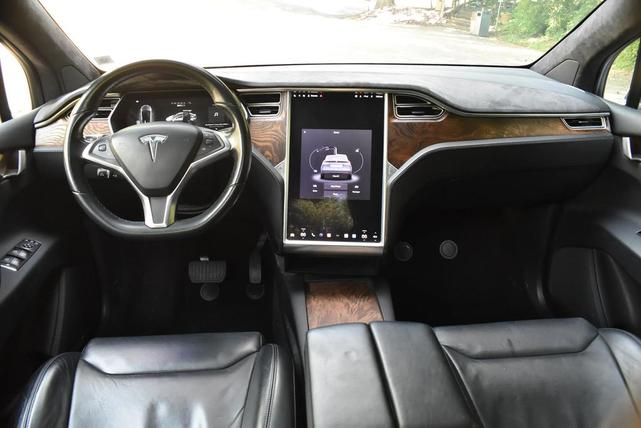 Photo of 2017 Grey Tesla Model X