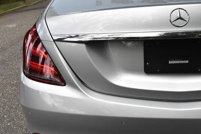 Photo of 2018 Silver Mercedes-Benz S-Class