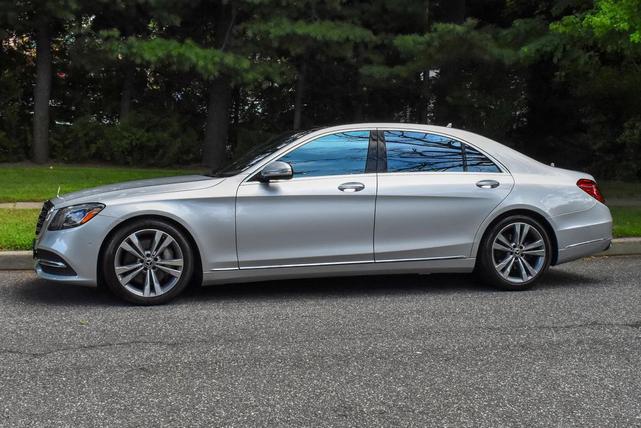 Photo of 2018 Silver Mercedes-Benz S-Class