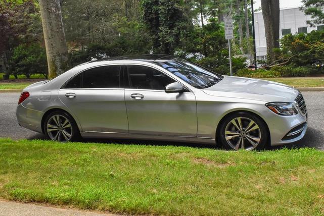 Photo of 2018 Silver Mercedes-Benz S-Class
