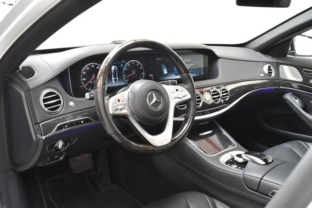 Photo of 2018 Silver Mercedes-Benz S-Class