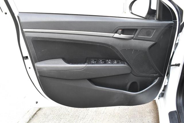 Photo of 2018 Quartz White Pearl Hyundai ELANTRA