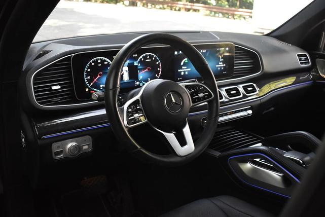 Photo of 2020 Black Mercedes-Benz GLE 350