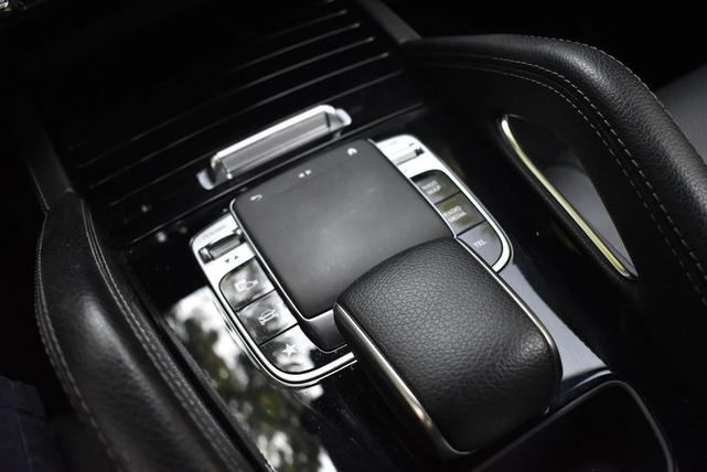 Photo of 2020 Black Mercedes-Benz GLE 350