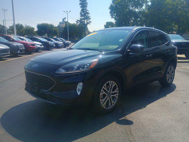 Photo of 2022 Agate Black Metallic Ford Escape