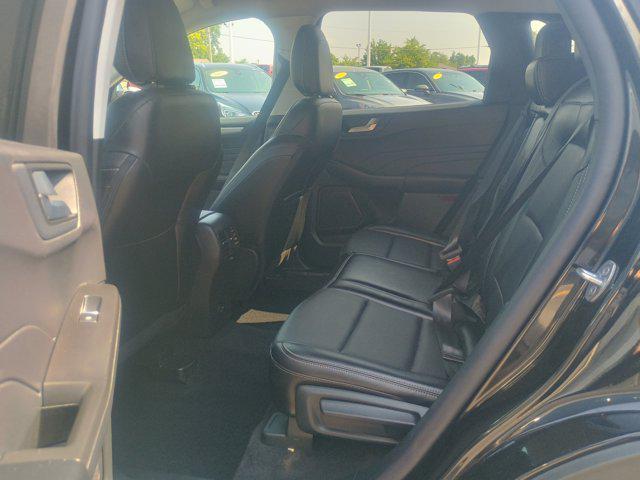 Photo of 2022 Agate Black Metallic Ford Escape