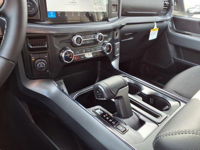 Photo of 2025 Oxford White Ford F-150