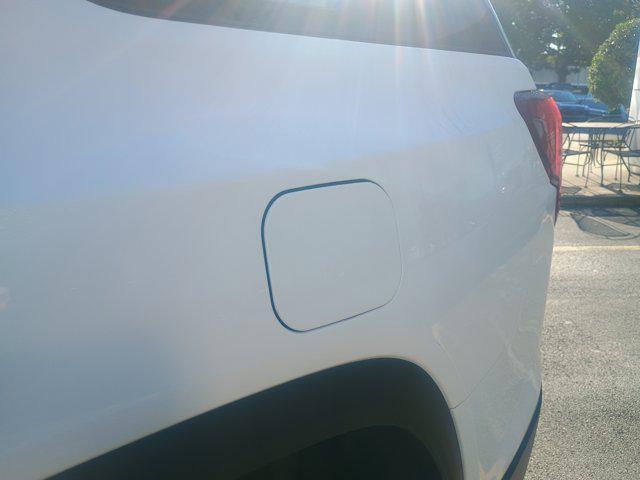 Photo of 2023 Summit White GMC Acadia