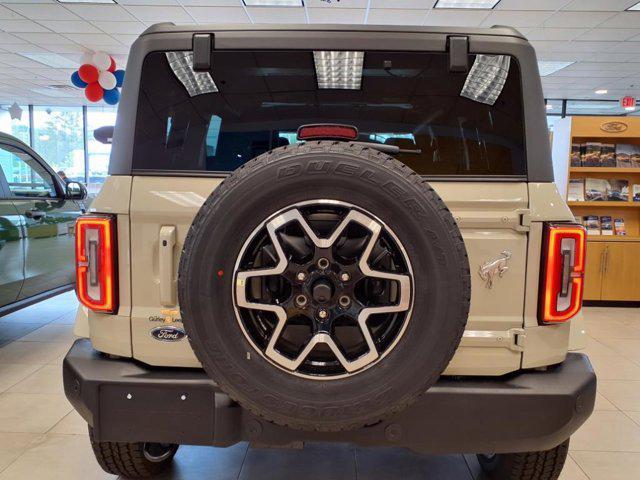 Photo of 2025 Desert Sand Ford Bronco
