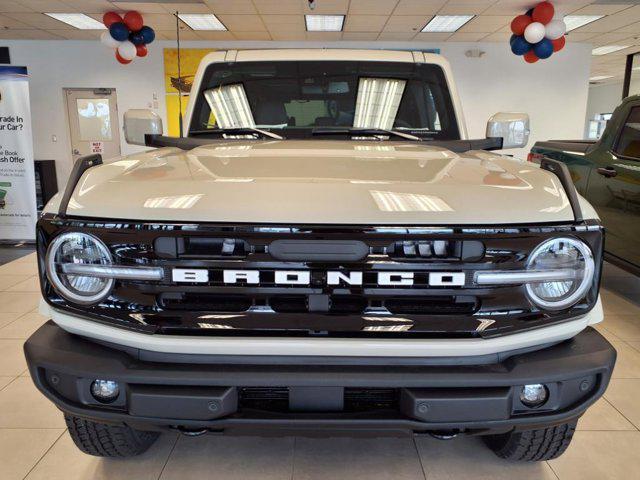 Photo of 2025 Desert Sand Ford Bronco