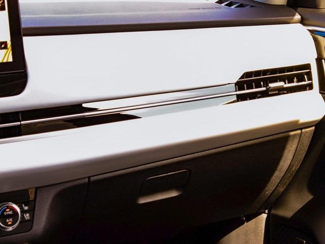 Photo of 2025 Graphite Gray Mitsubishi Outlander