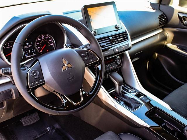 Photo of 2025 White Diamond Mitsubishi Eclipse Cross