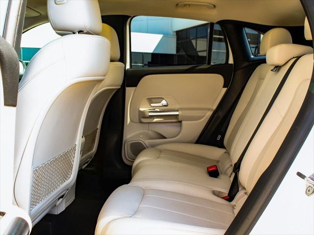 Photo of 2022 Polar White Mercedes-Benz GLA 250