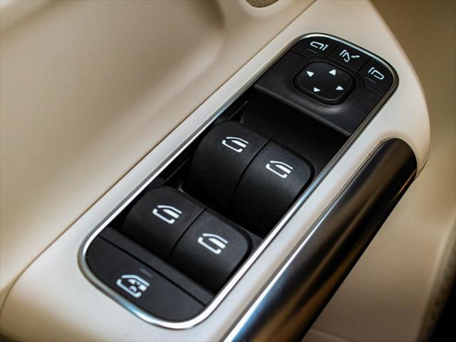 Photo of 2022 Polar White Mercedes-Benz GLA 250