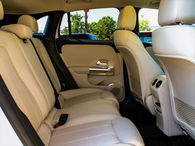 Photo of 2022 Polar White Mercedes-Benz GLA 250