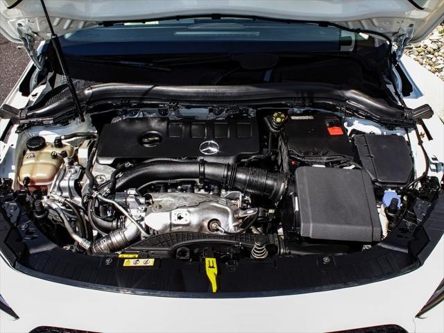 Photo of 2022 Polar White Mercedes-Benz GLA 250