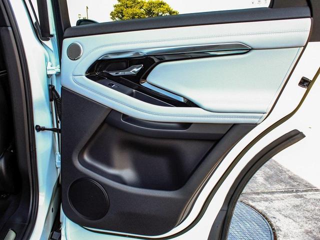Photo of 2023 Fuji White Land Rover Range Rover Evoque