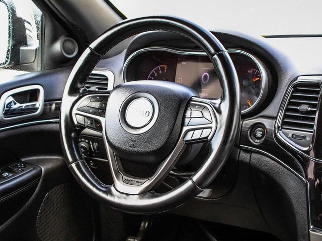 Photo of 2021 Walnut Brown Metallic Clearcoat Jeep Grand Cherokee