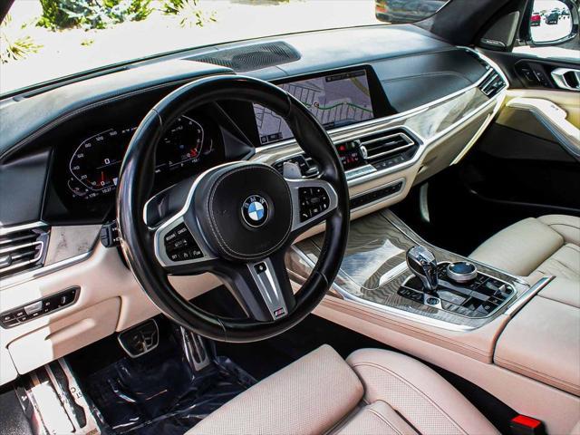 Photo of 2022 Alpine White BMW X7