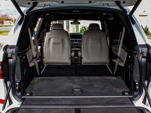 Photo of 2022 Alpine White BMW X7