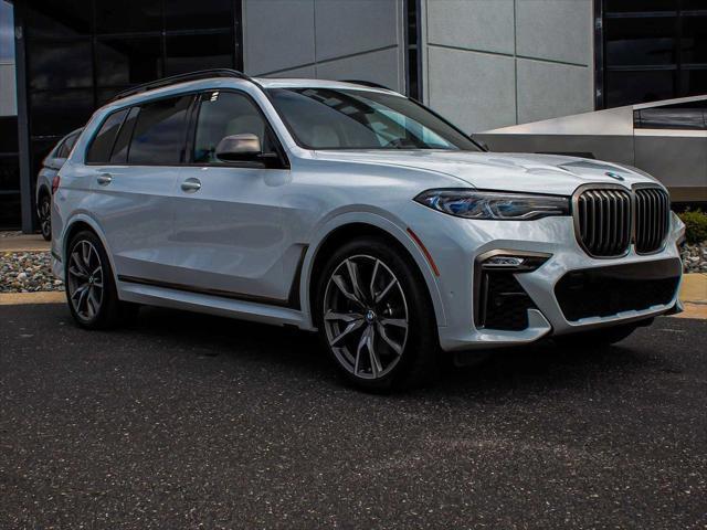 Photo of 2022 Alpine White BMW X7