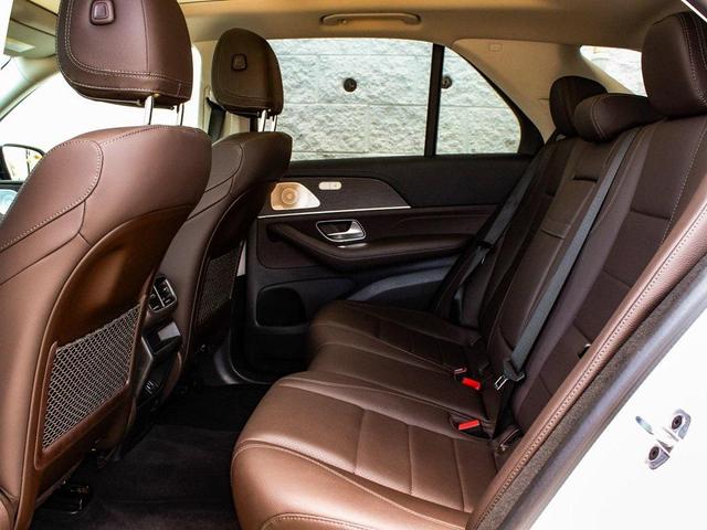 Photo of 2023 White Mercedes-Benz GLE 350