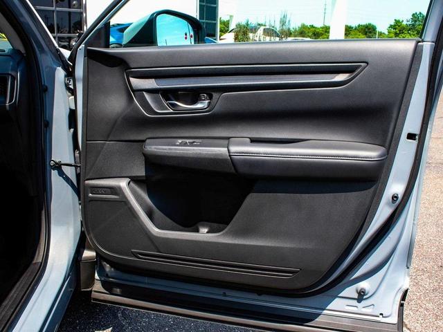 Photo of 2024 Urban Gray Pearl Honda CR-V