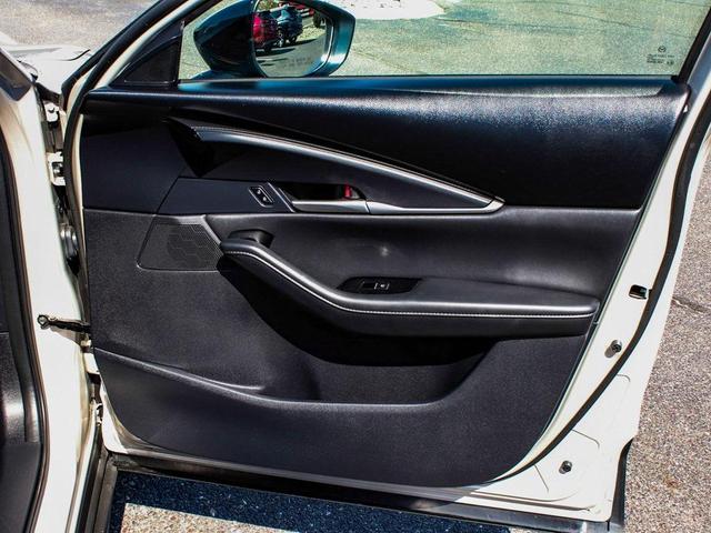 Photo of 2024 Platinum Quartz Metallic Mazda CX-30