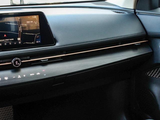 Photo of 2024 Everest White Pearl Tricoat/Black Diamond Pearl Nissan ARIYA
