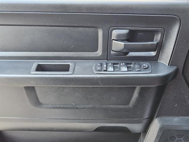 Photo of 2018 Bright White Clearcoat RAM 1500