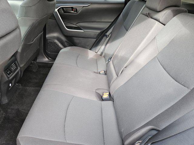 Photo of 2025 SILV SKY MET Toyota RAV4