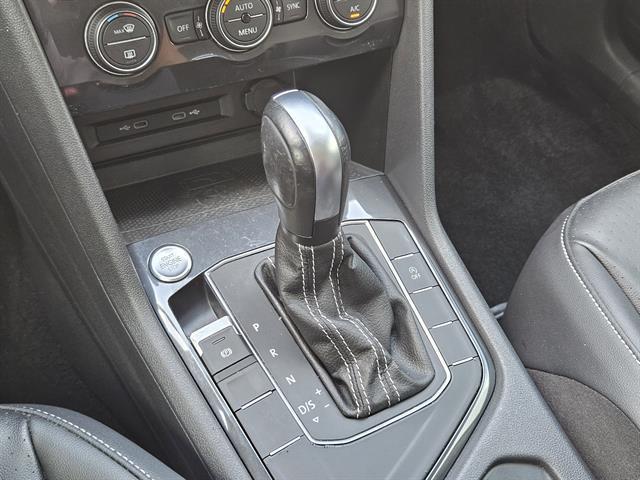 Photo of 2021 Deep Black Pearl Volkswagen Tiguan