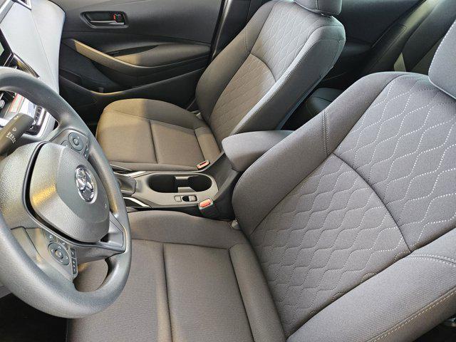 Photo of 2025 Midnight Black Metallic Toyota Corolla